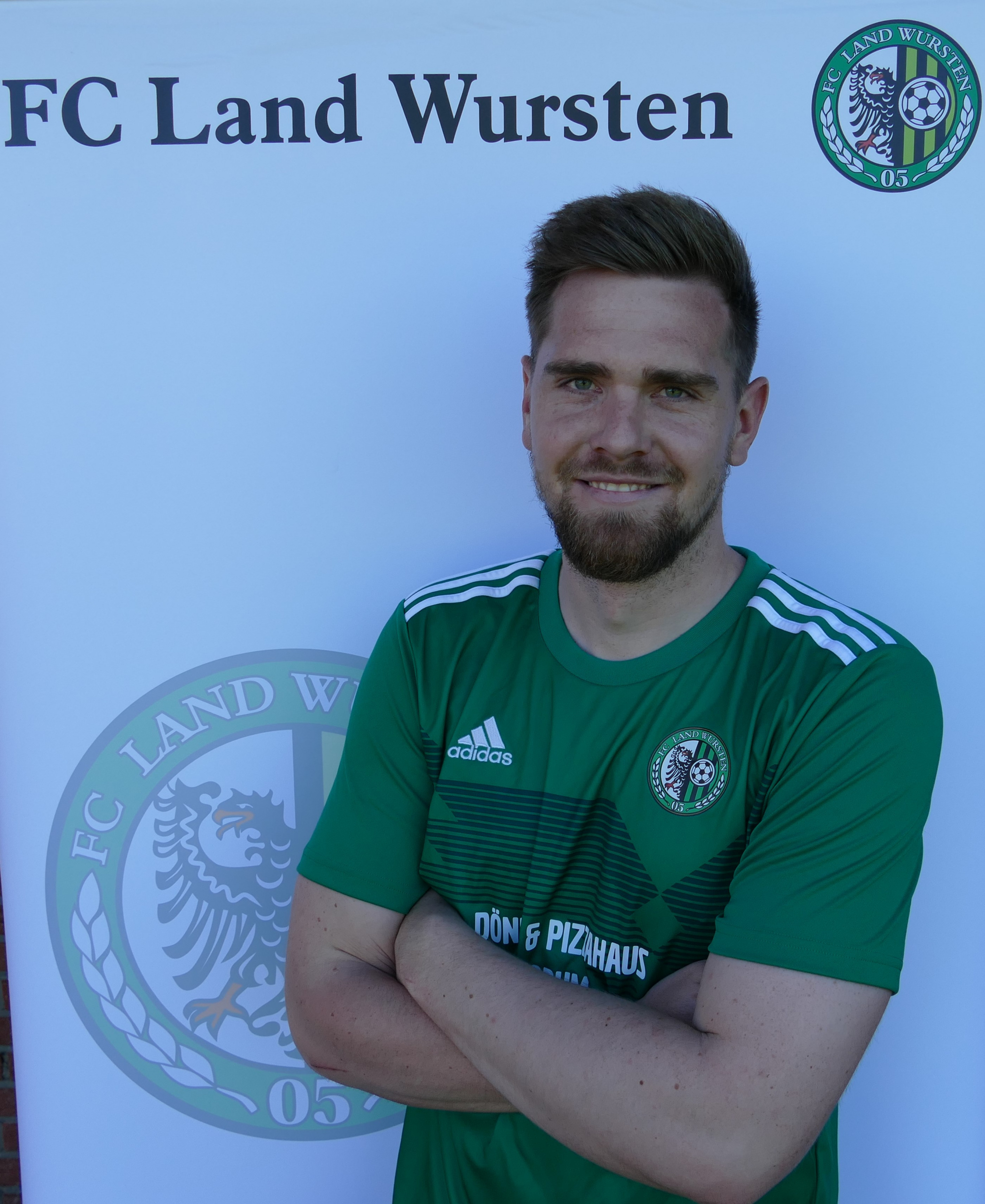 Mehr über den Artikel erfahren Timon Siebke kehrt zum FC Land Wursten zurück