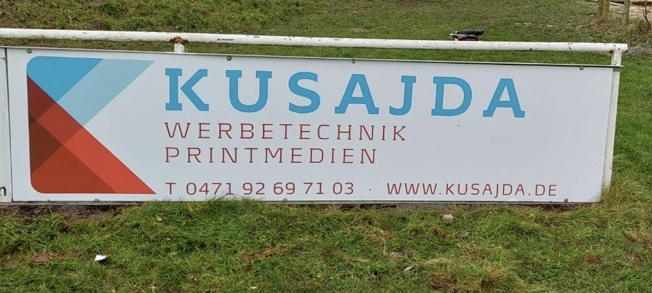 You are currently viewing Kusajda Werbetechnik unterstützt mit Bandenwerbung