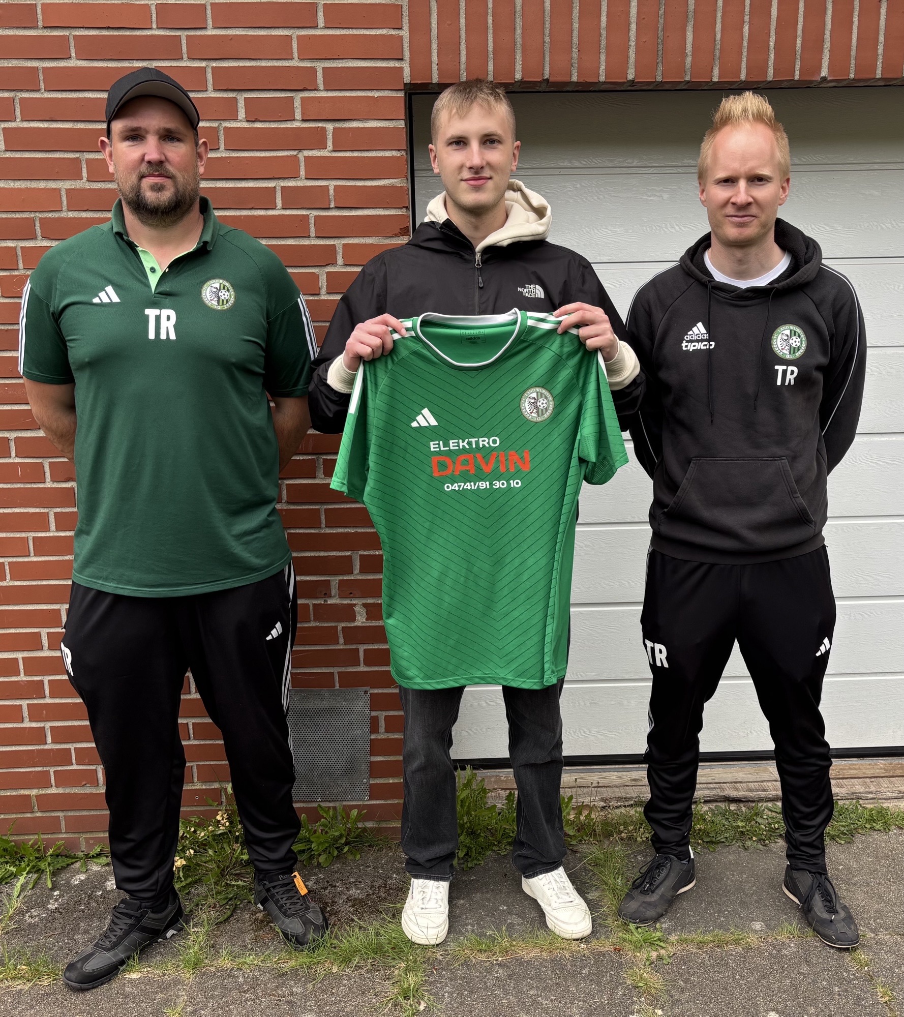 Mehr über den Artikel erfahren Bennet Amberge wechselt zum FC Land Wursten zurück