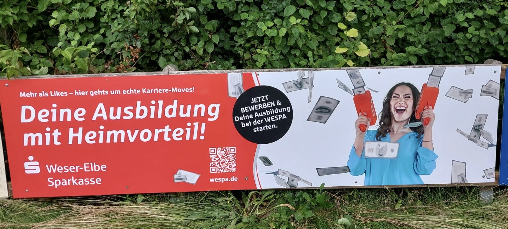 Du betrachtest gerade Weser-Elbe-Sparkasse unterstützt mit Bandenwerbung 