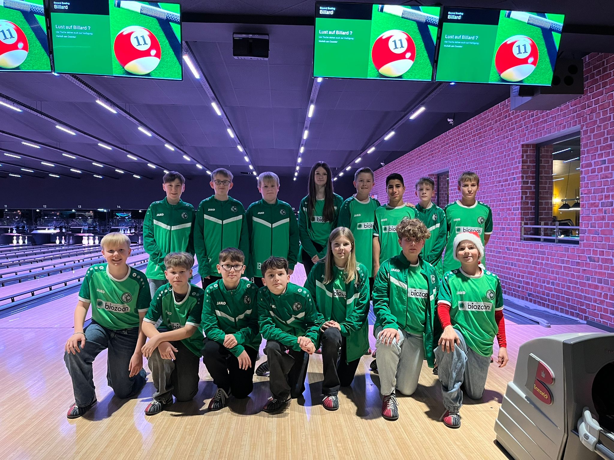 Mehr über den Artikel erfahren U13-Weihnachtsfeier bei Beyond Bowling