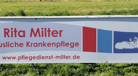 Rita Milter Häusliche Krankenpflege unterstützt mit Bandenwerbung 